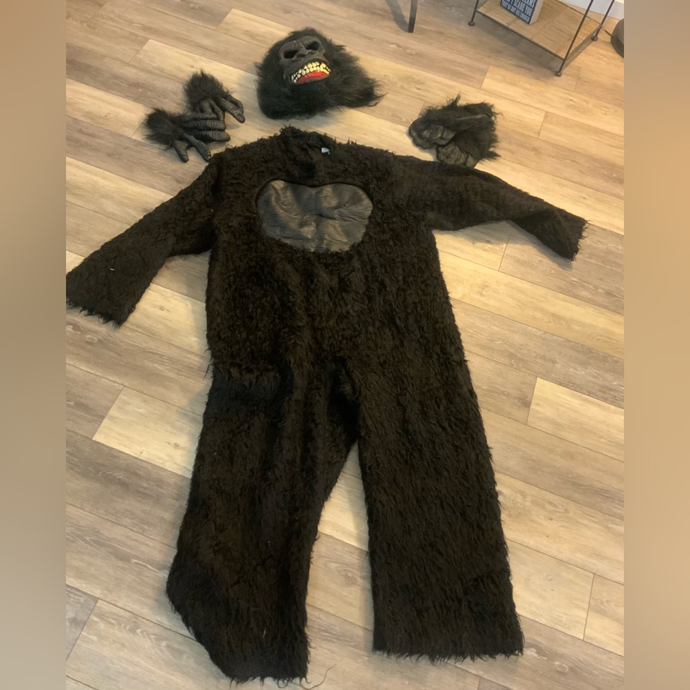 Full body Gorilla Costume. Mask has a moving mouth. Crazy realistic